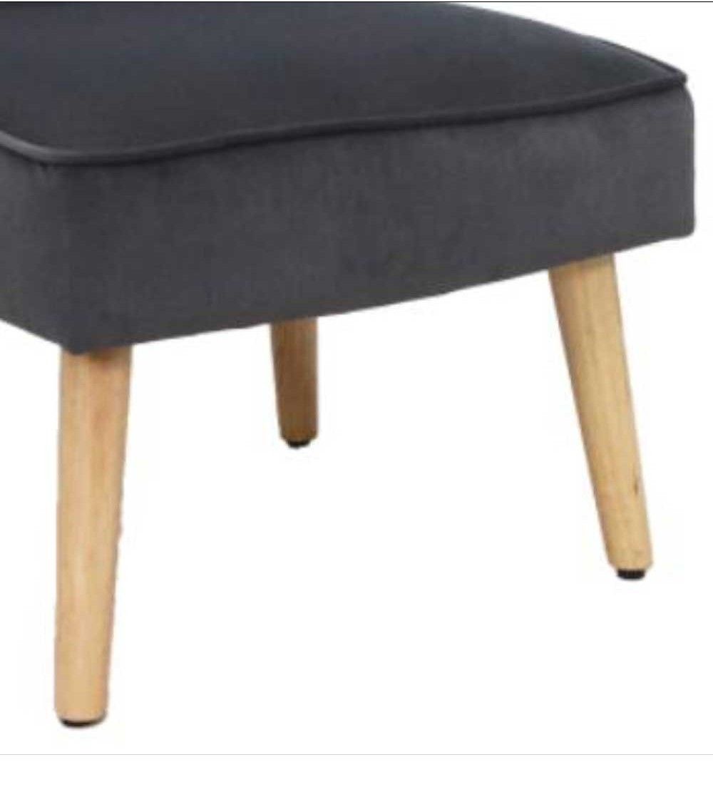 Butaca terciopelo Mary, con patas de madera