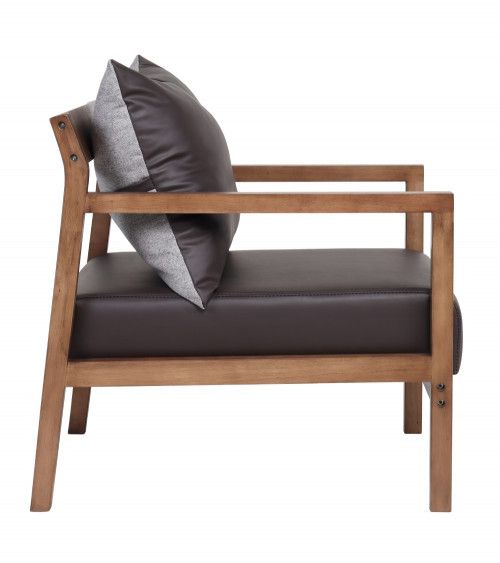 Butaca de diseño ESBEN, de madera de haya y polipiel